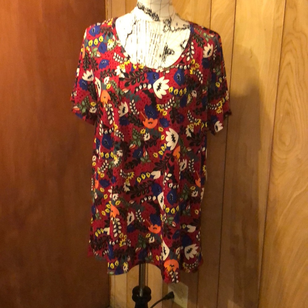 NWT Lularoe Classic Tee 3XL Dark Red Floral